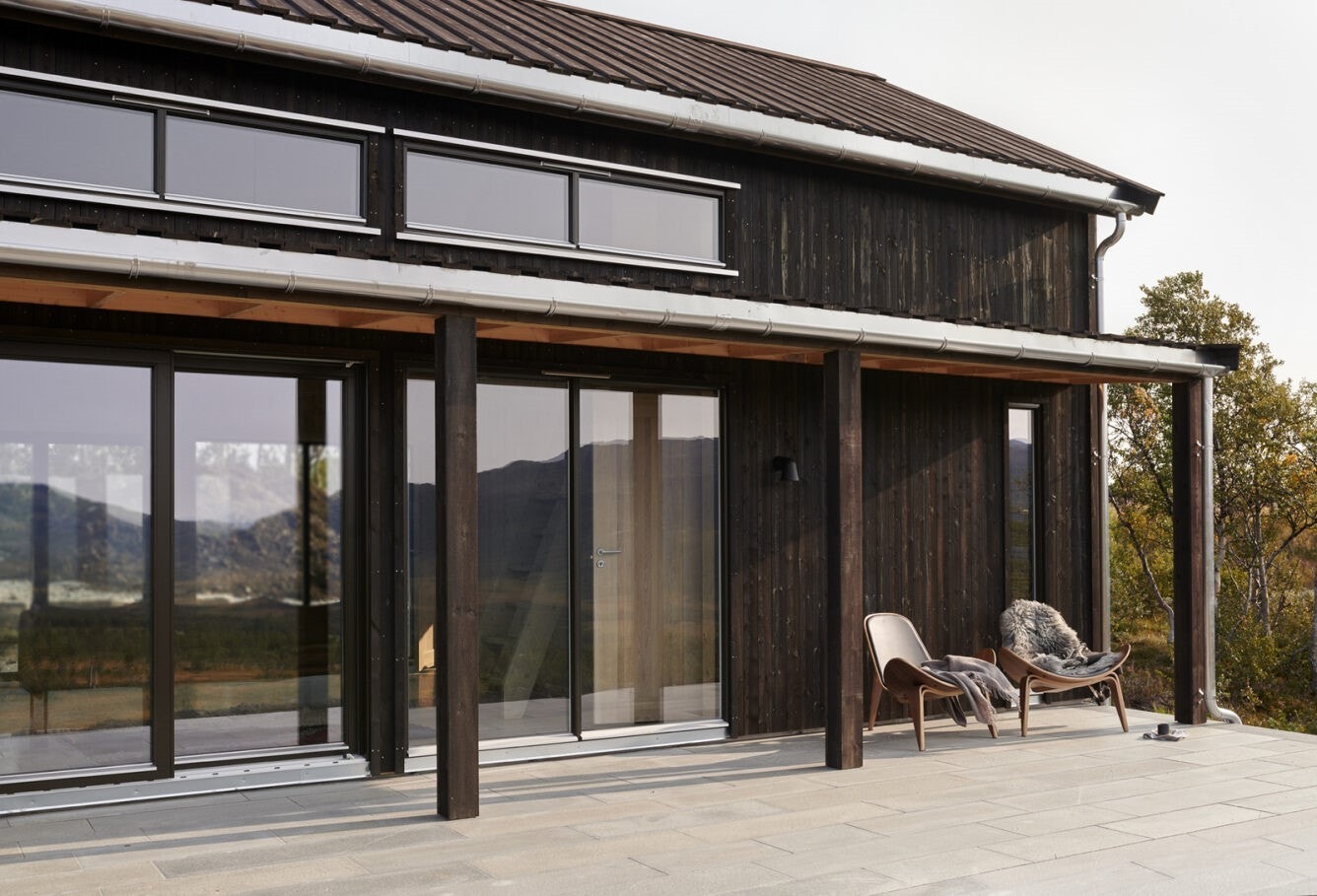 Ferdigbygd hytte i Høghaugen Øvre — terrasse med utsikt